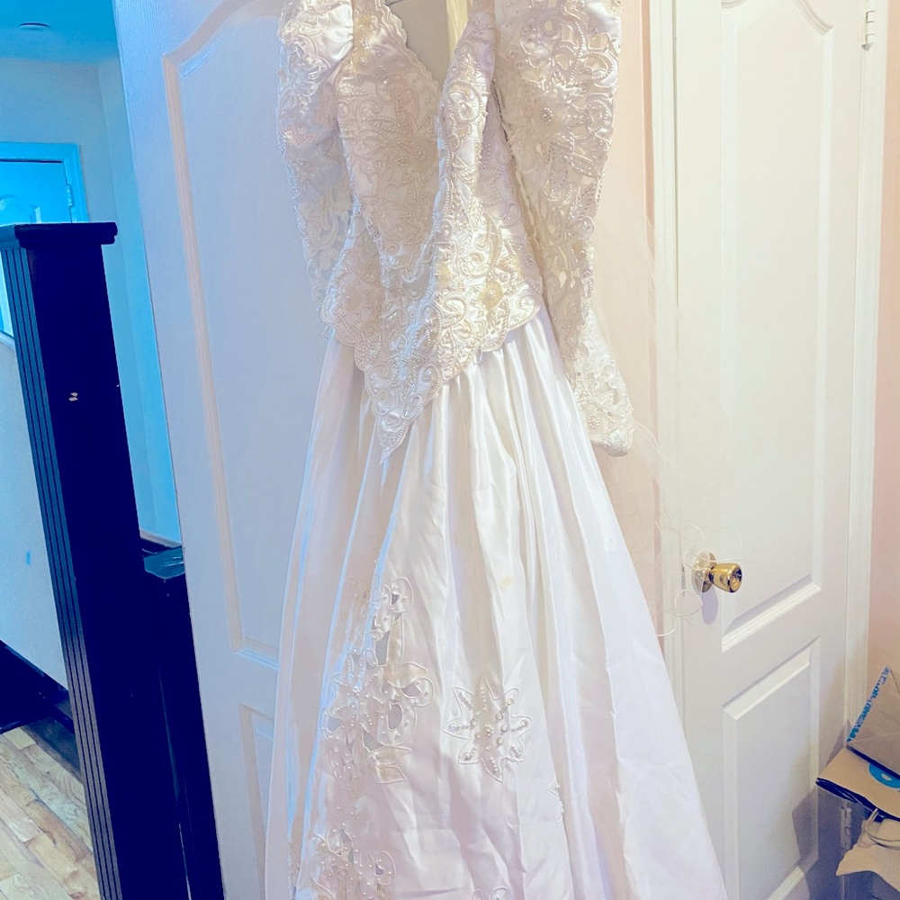 💥Beautiful long sleeve Wedding dress with sweetheart neck